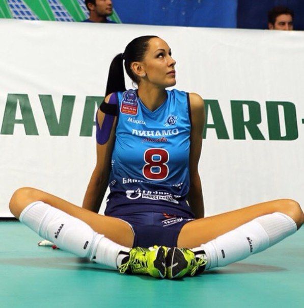 Nataliya Goncharova: A Powerhouse Opposite Spiker for Russia