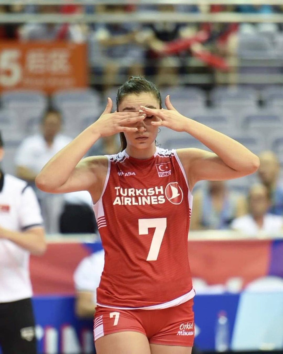 Hande Baladın: A Beacon of Turkish Volleyball